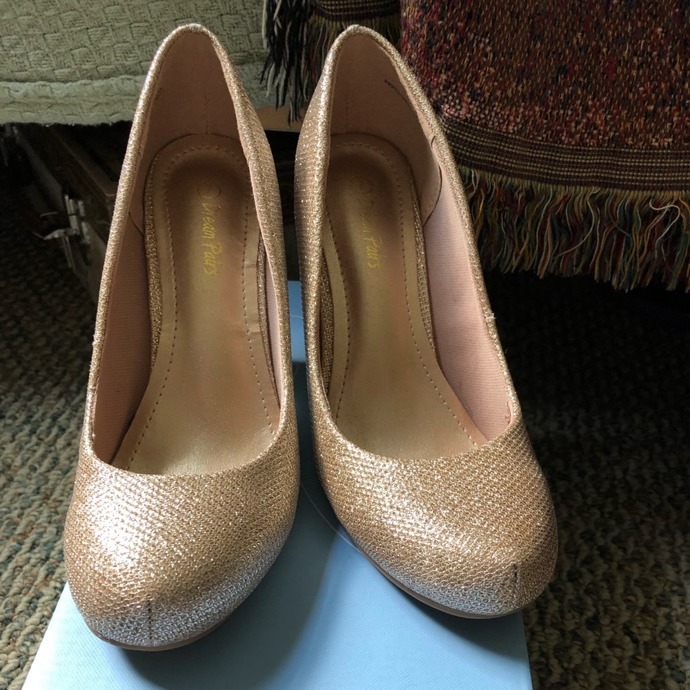 Gold glitter pumps 3.5” heel